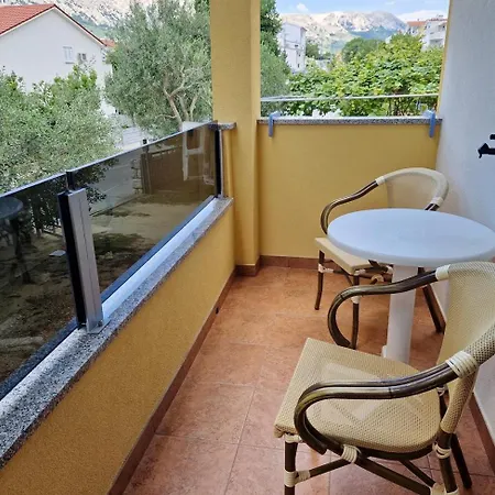 Appartement With A Parking Space Baska, Krk - 18793 *