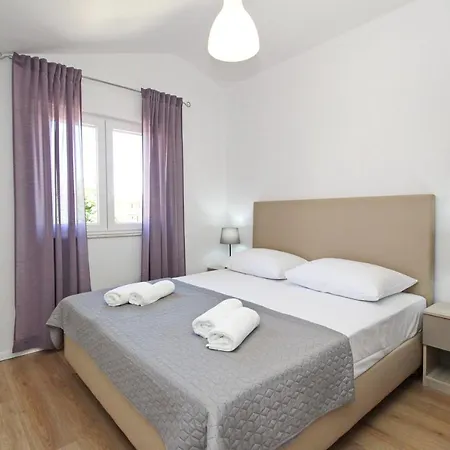 Apartmán With A Parking Space Baska, Krk - 18793 Baška